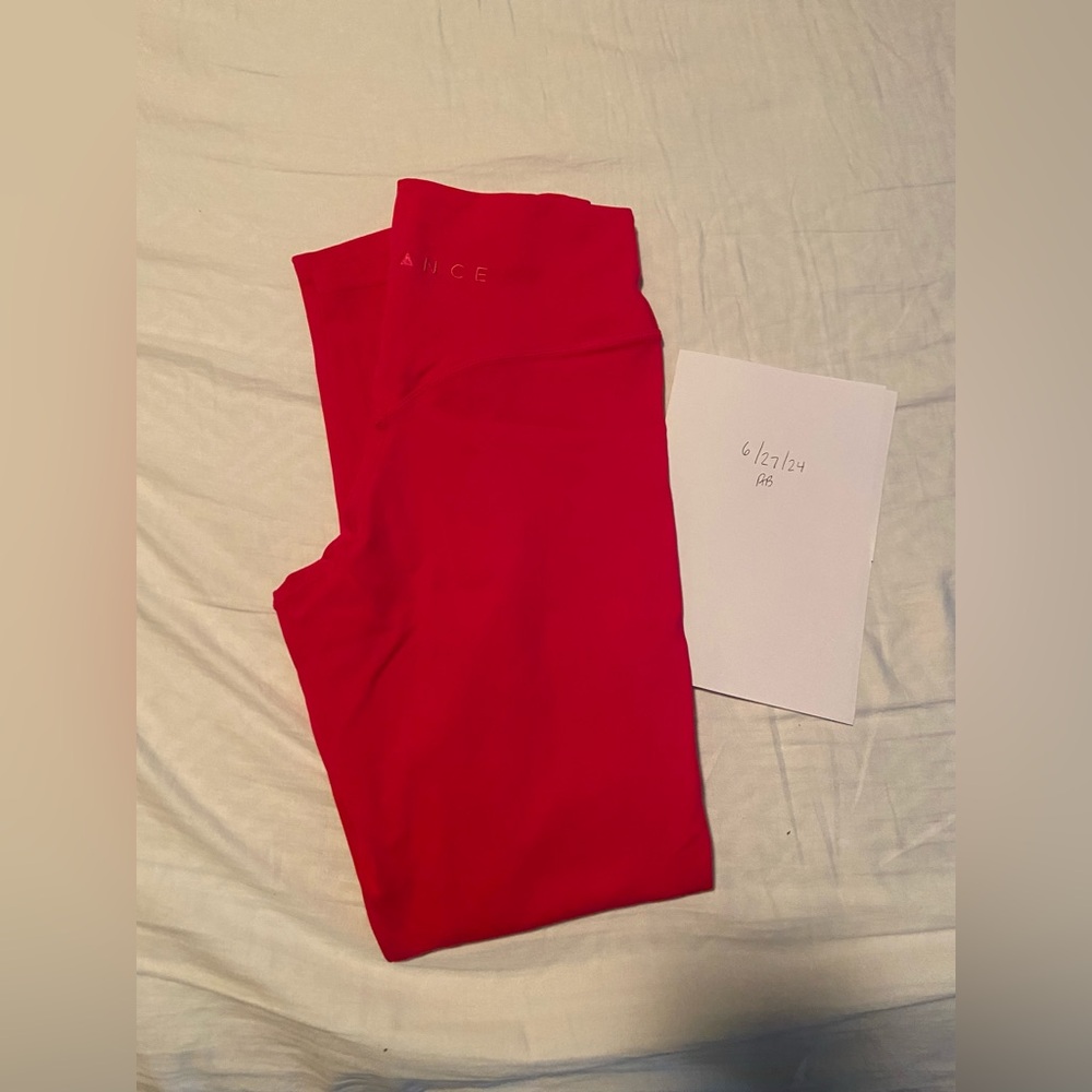Balance Athletica/Vitality- The Cloud Pant *Size- M * Color- Hot Pink